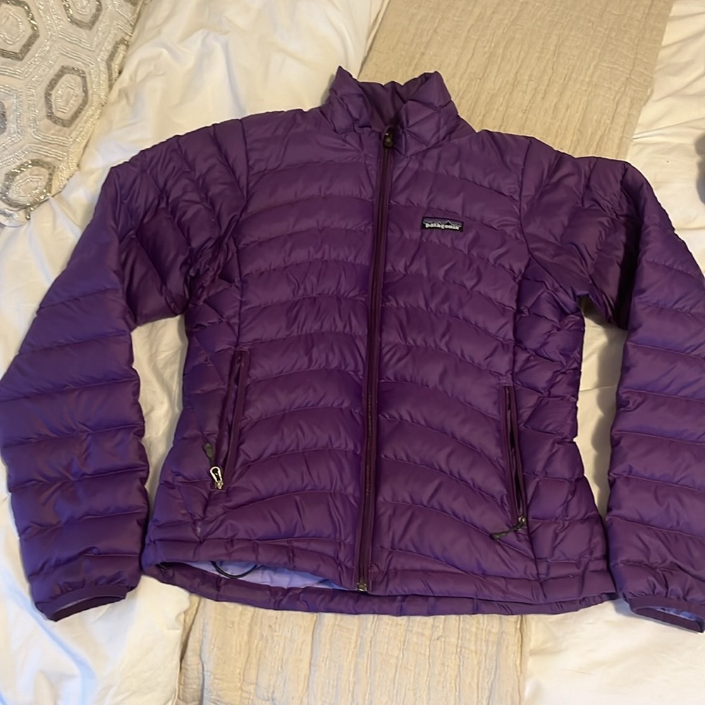 Women’s purple Patagonia Down Sweater XS